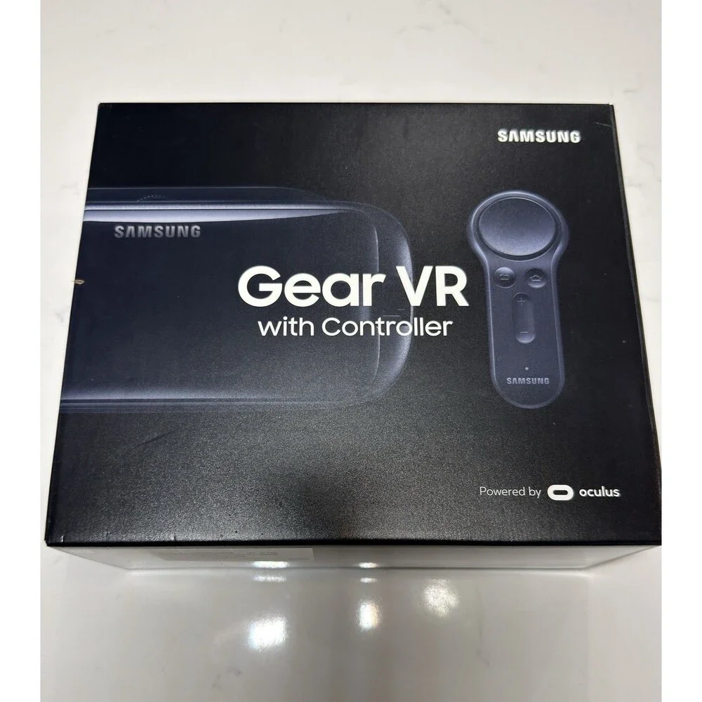 Samsung SM-R324 Gear VR W/Controller Powered by Oculus NEW - OPEN BOX